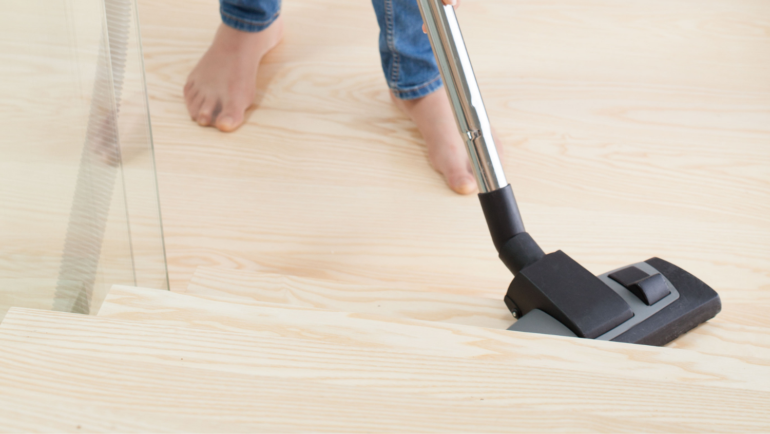 How to Vacuum Stairs Effectively: Expert Tips for a Spotless Clean