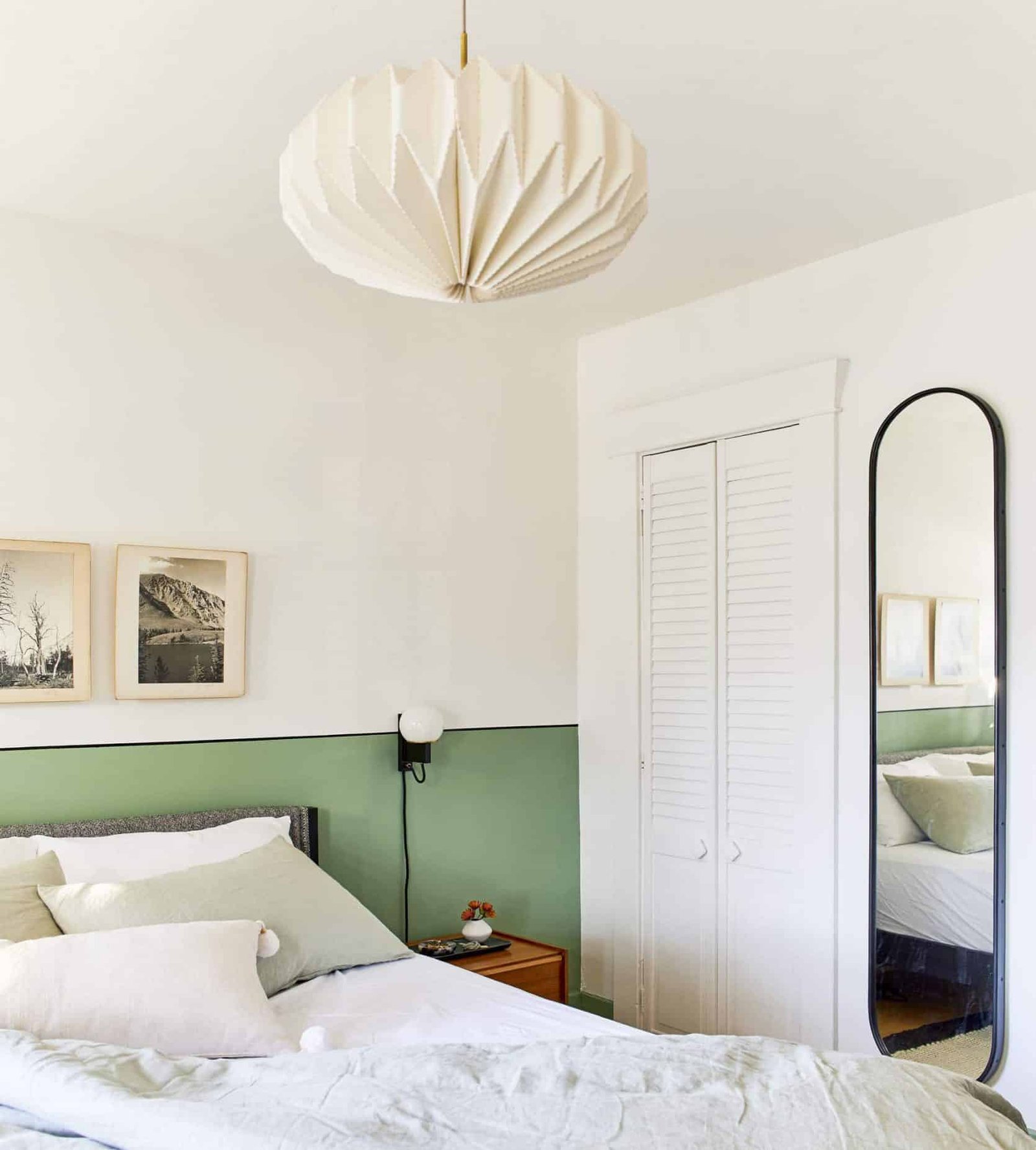 How to Make a Room Look Brighter With Lighting: Expert Tips