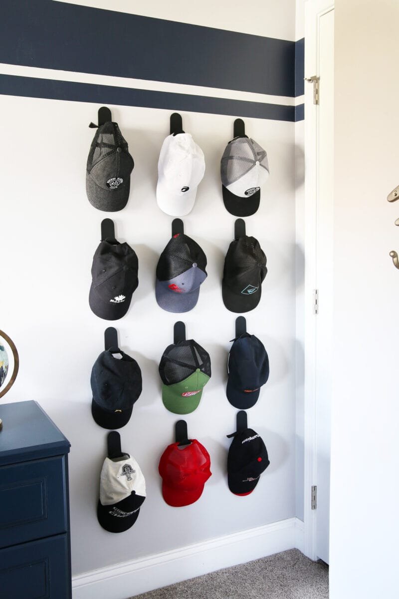 How to Arrange Photos on Wall Without Nails: Creative Ideas