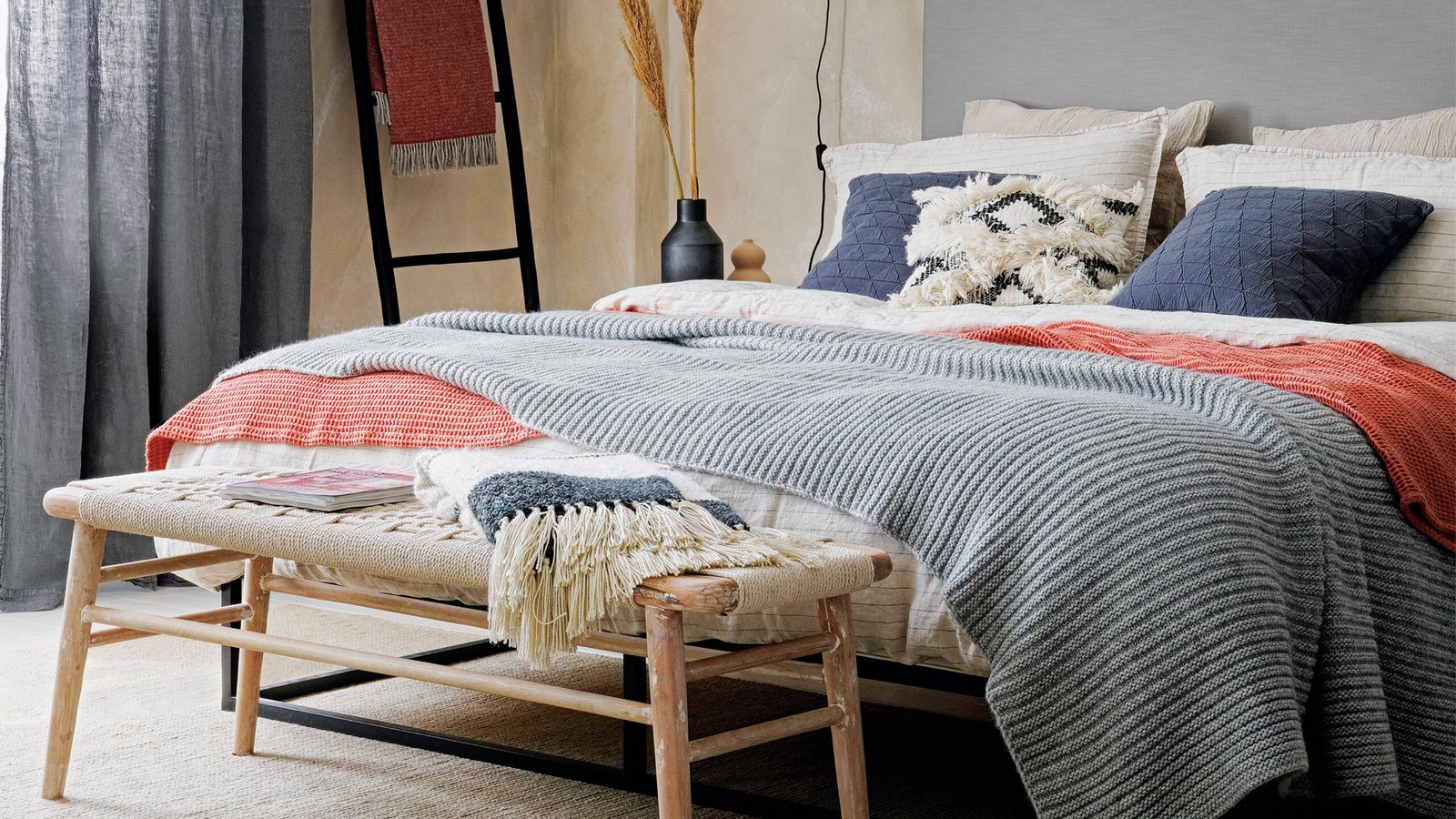 How Many Sets of Bed Sheets Do You Need for a Perfect Home?