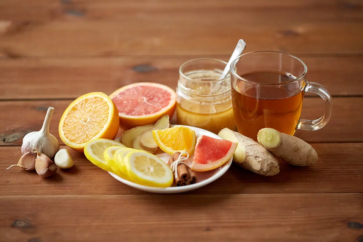 Which Drink Reduces Allergy Symptoms Naturally: Top Choices