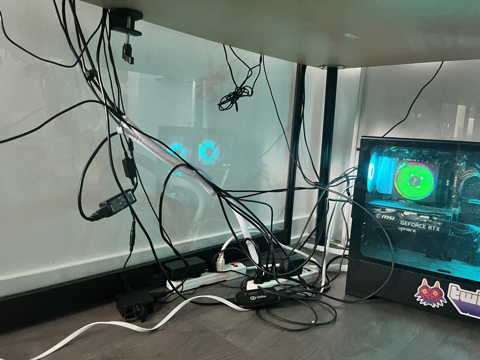 How to Organize Gaming Setup Cables: Expert Tips for a Tidy Desk