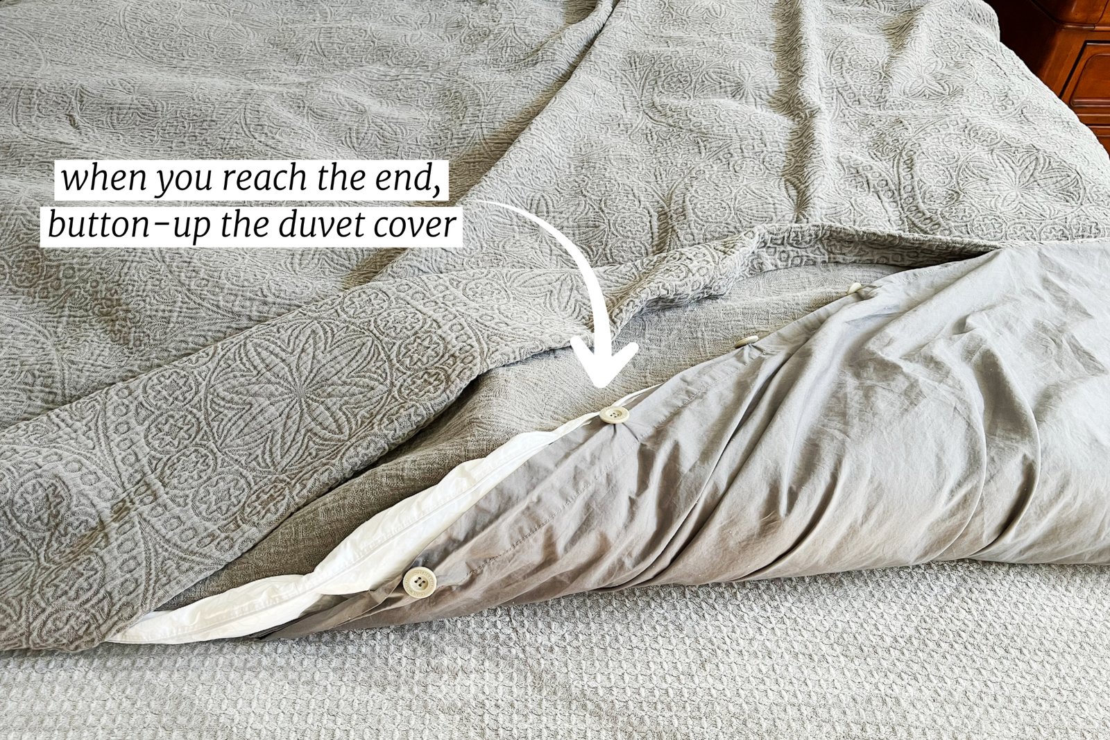 Burrito Method for Putting on Duvet Cover: Easy Step-by-Step Guide