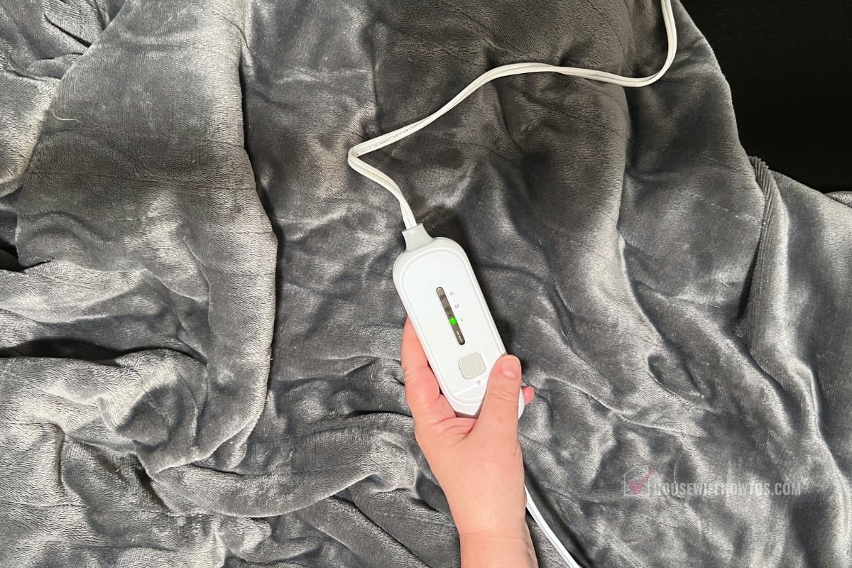 How to Wash Electric Blanket Safely: Expert Tips and Tricks