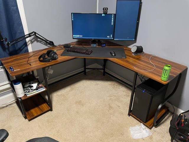 Corner Desk Vs Straight Desk: Which is Better for Your Workspace?
