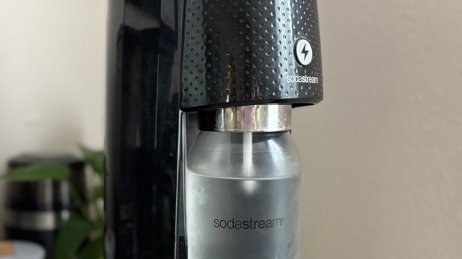 Sparkling Water Maker Pros And Cons: What You Need to Know