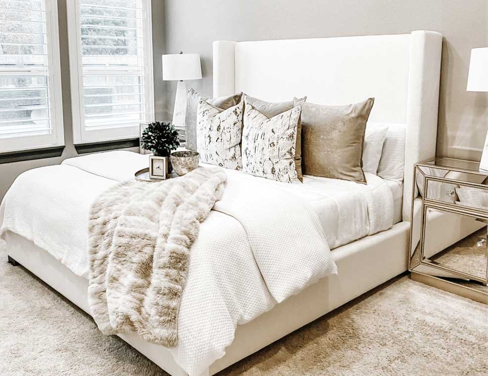 How to Style a Bed With Decorative Pillows: Expert Tips