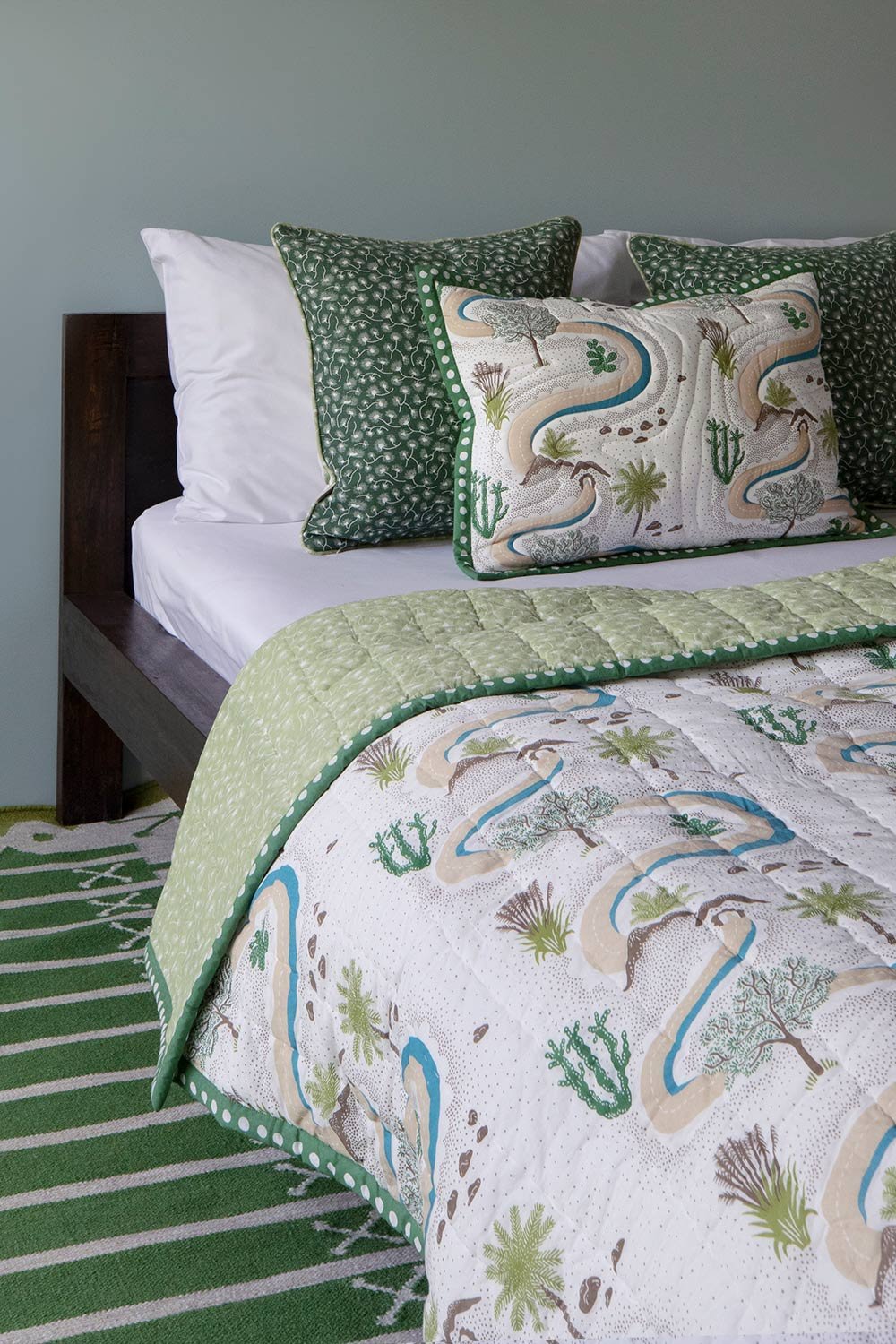 What Kind of Bedsheet is Good for Summer: Top Cooling Picks